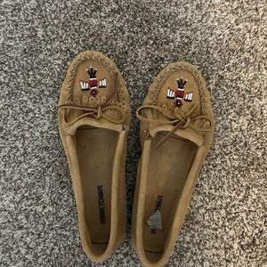 Minnetonka Tan Suede Beaded Moccasin Flats with Bow Accent